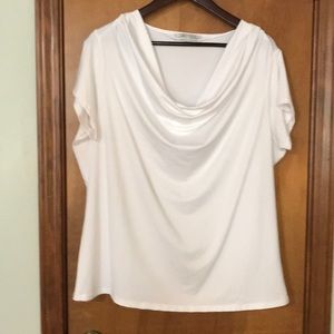Woman’s white Larry Levine short sleeve shirt